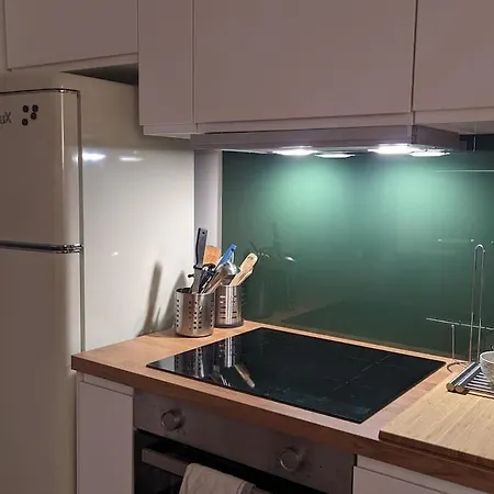 3 Nights Minimum, Renovated Entire Flat, Of Marseille, 4 People, 1first Floor